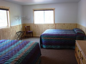 Cabin 7 2 queen size beds